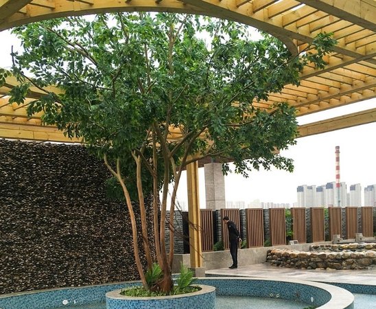 artificial tree