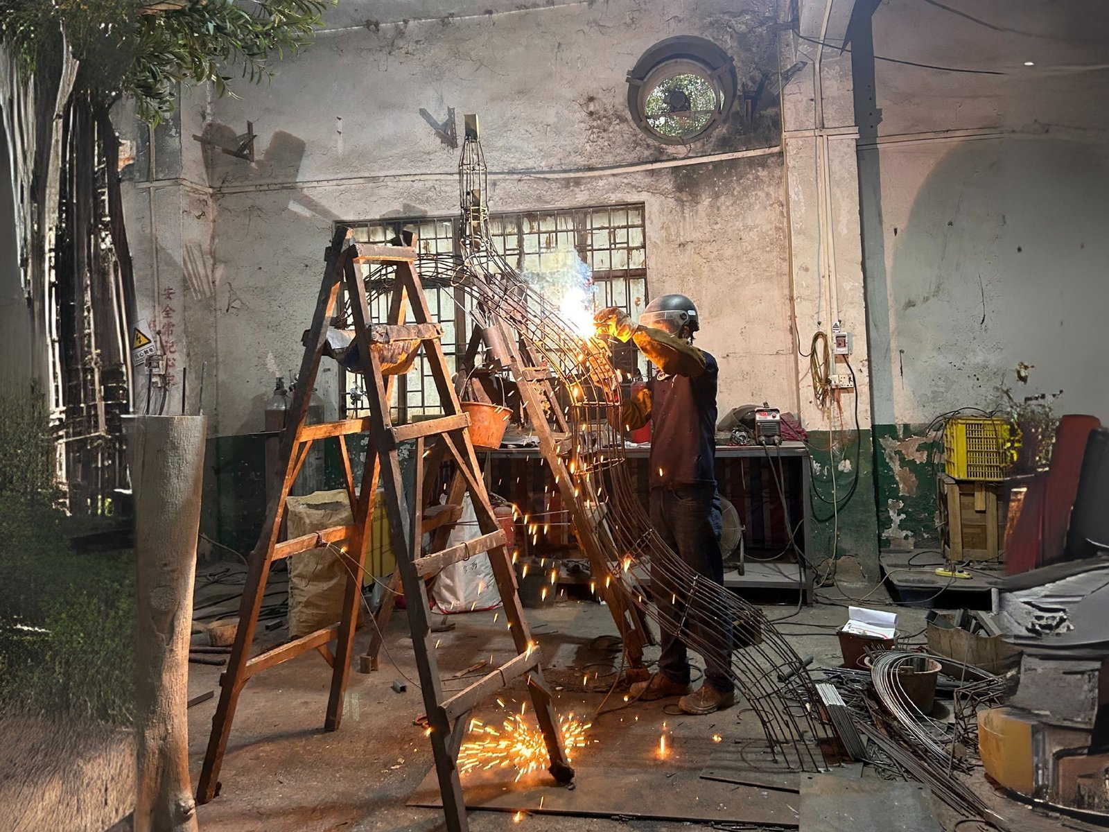 Steel frame fabrication for a custom artificial bonsai tree