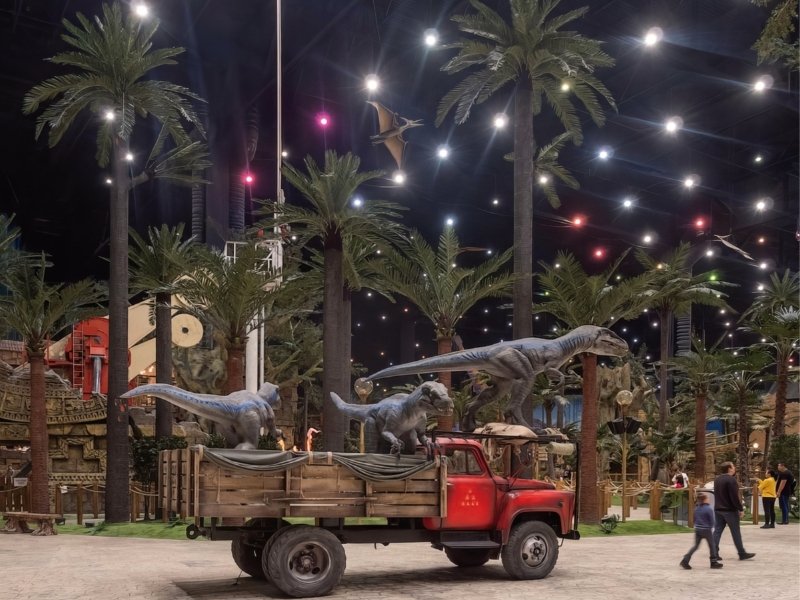 Artificial palm trees for indoor theme park project