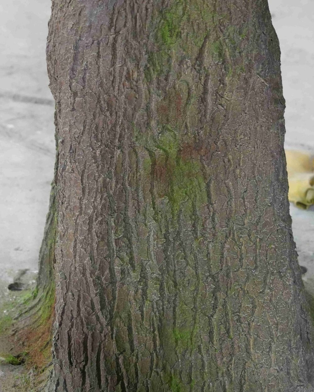 Custom artificial banyan tree bark texture finish