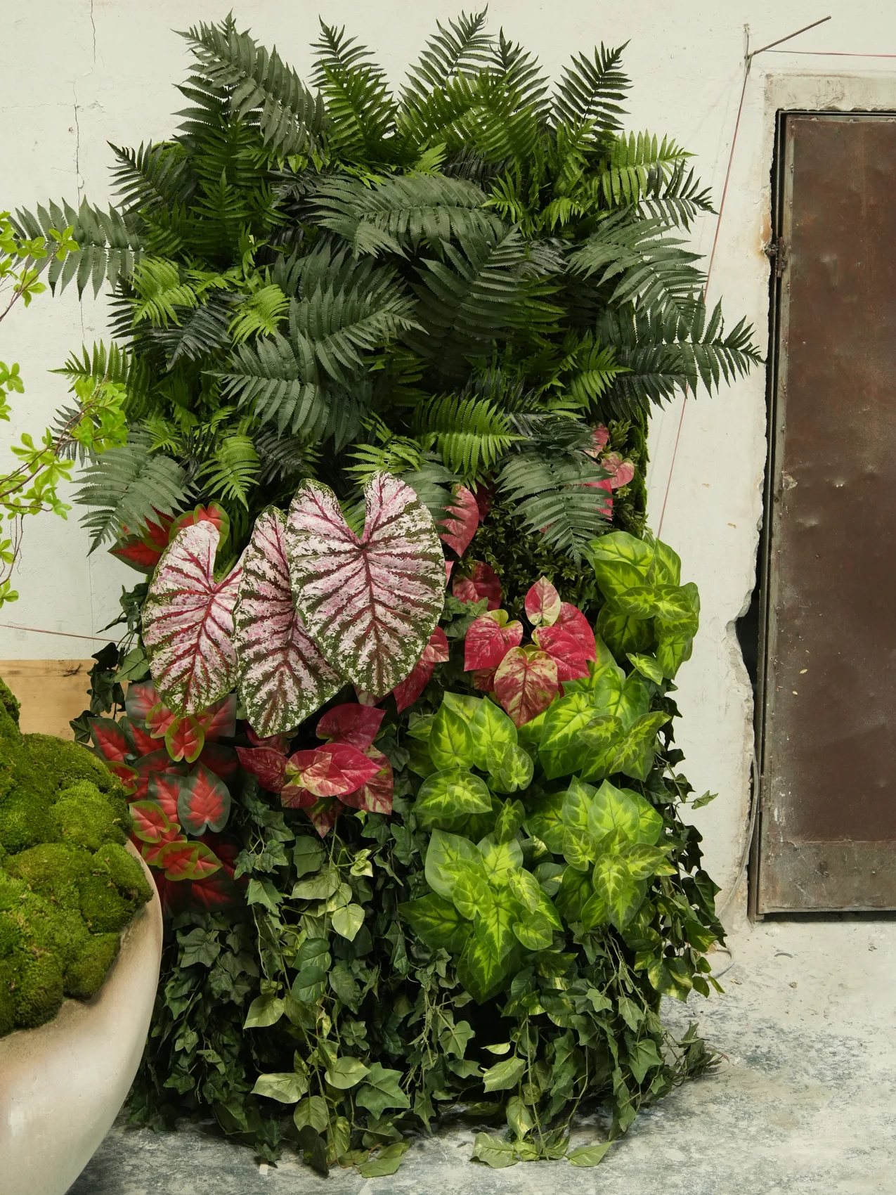 Colour foliage artificial plant wall