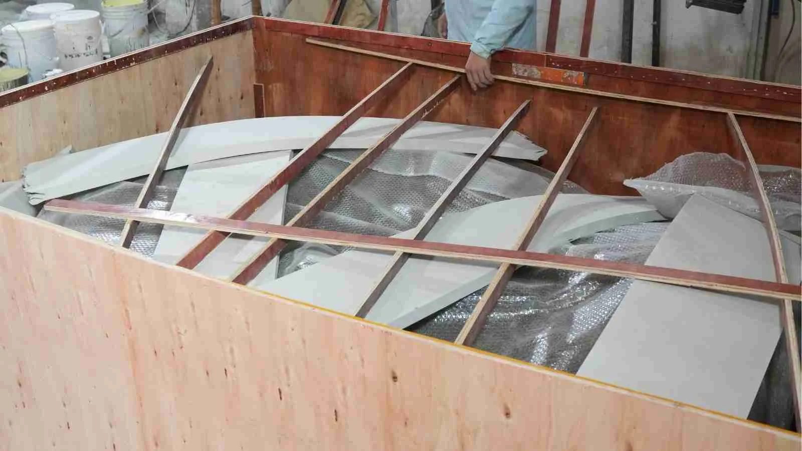 Fully enclosed plywood shipping box for an artificial tree