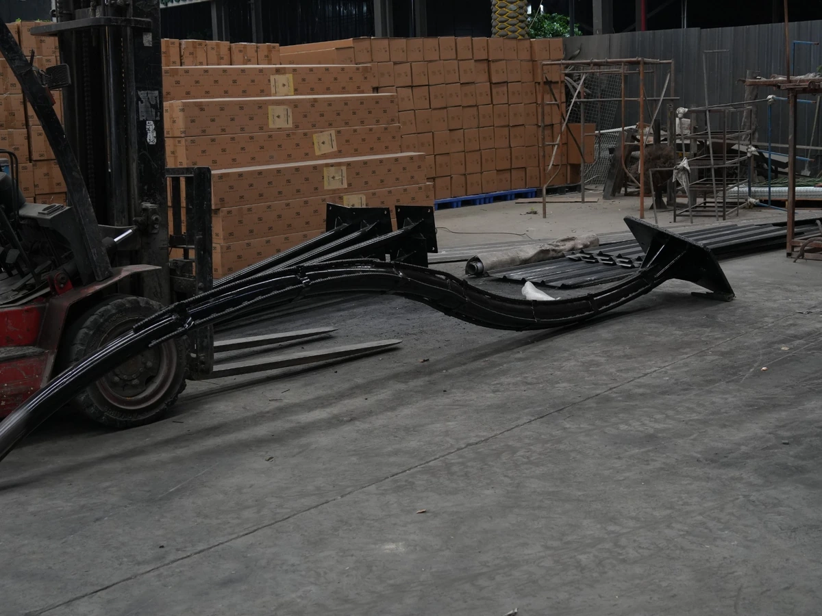 Artificial Palm Tree Steel Structure Steel internal structure for an artificial palm tree trunk